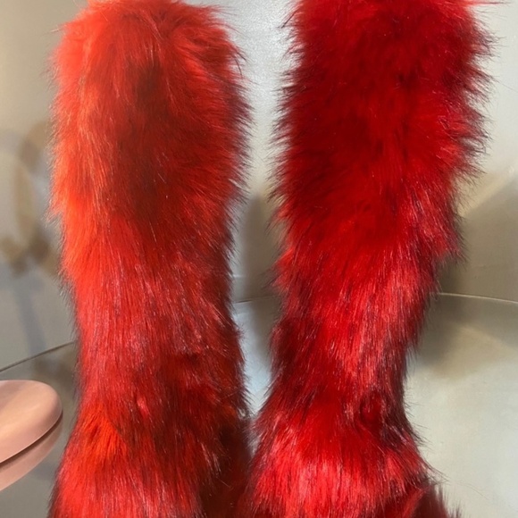 Red Faux Fur Knee Boots sizes 6.5,7,7.5,8,9.5,10,11.5,12 - Picture 5 of 7
